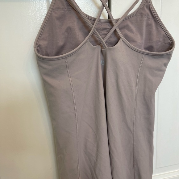 Lululemon Energy Criss Cross Tank with built in shelf bra. Size Small. - Picture 4 of 4